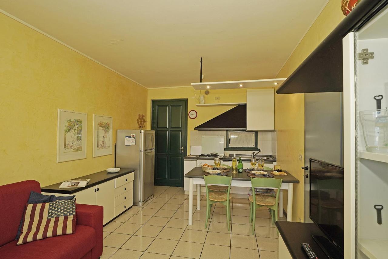 Il Porticciolo P1-12 By Wonderful Italy Apartamento Sirmione Exterior foto
